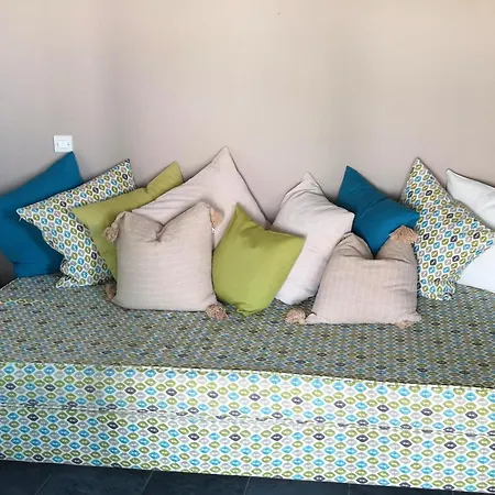 The Iconpainter Kalamaki Apartment *