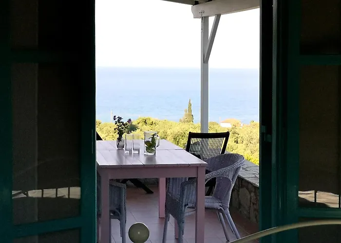 Appartement The Iconpainter Kalamaki Kómboi