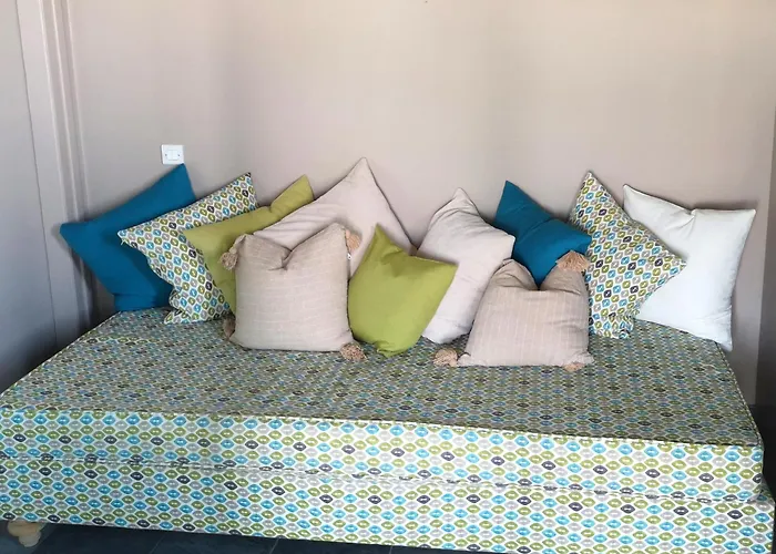 The Iconpainter Kalamaki Appartement *