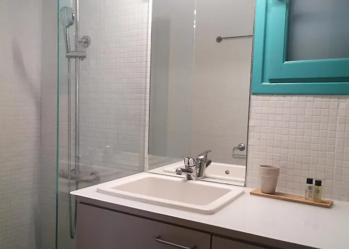 The Iconpainter Kalamaki شقة *